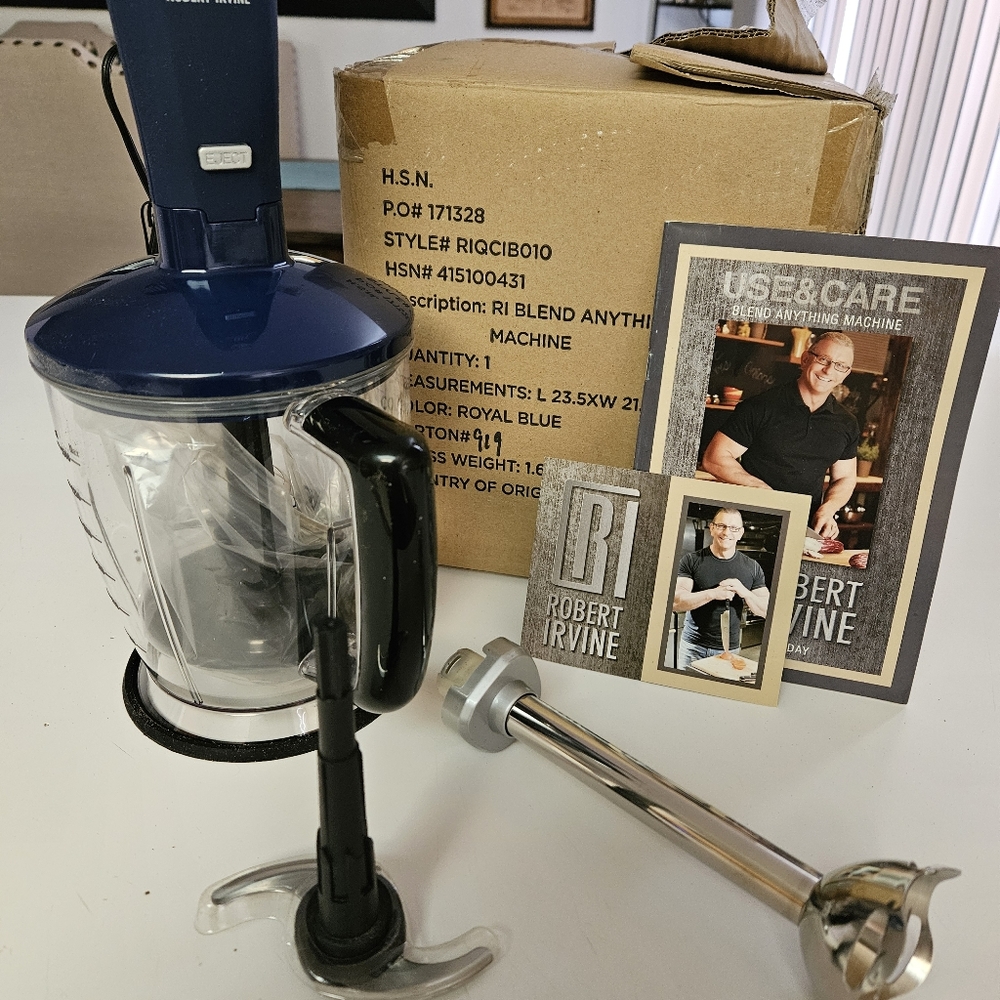 Robert Irvine Blend anything machine in Royal Blue, new in the box